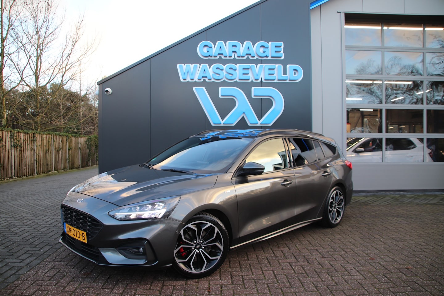 Ford Focus Wagon - 1.5 EcoBoost 182PK ST-Line 1e.Eigen/Trekhaak-1700Kilo/CarPlay - AutoWereld.nl