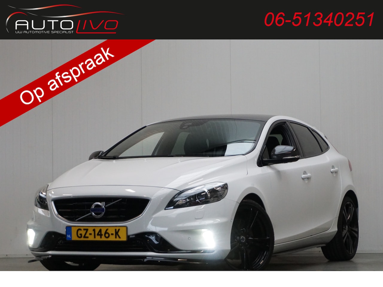 Volvo V40 - 2.0 D4 Carbon Edition 190 PK! AUTOMAAT! XENON 19" R-DESIGN H. KARDON etc. - AutoWereld.nl