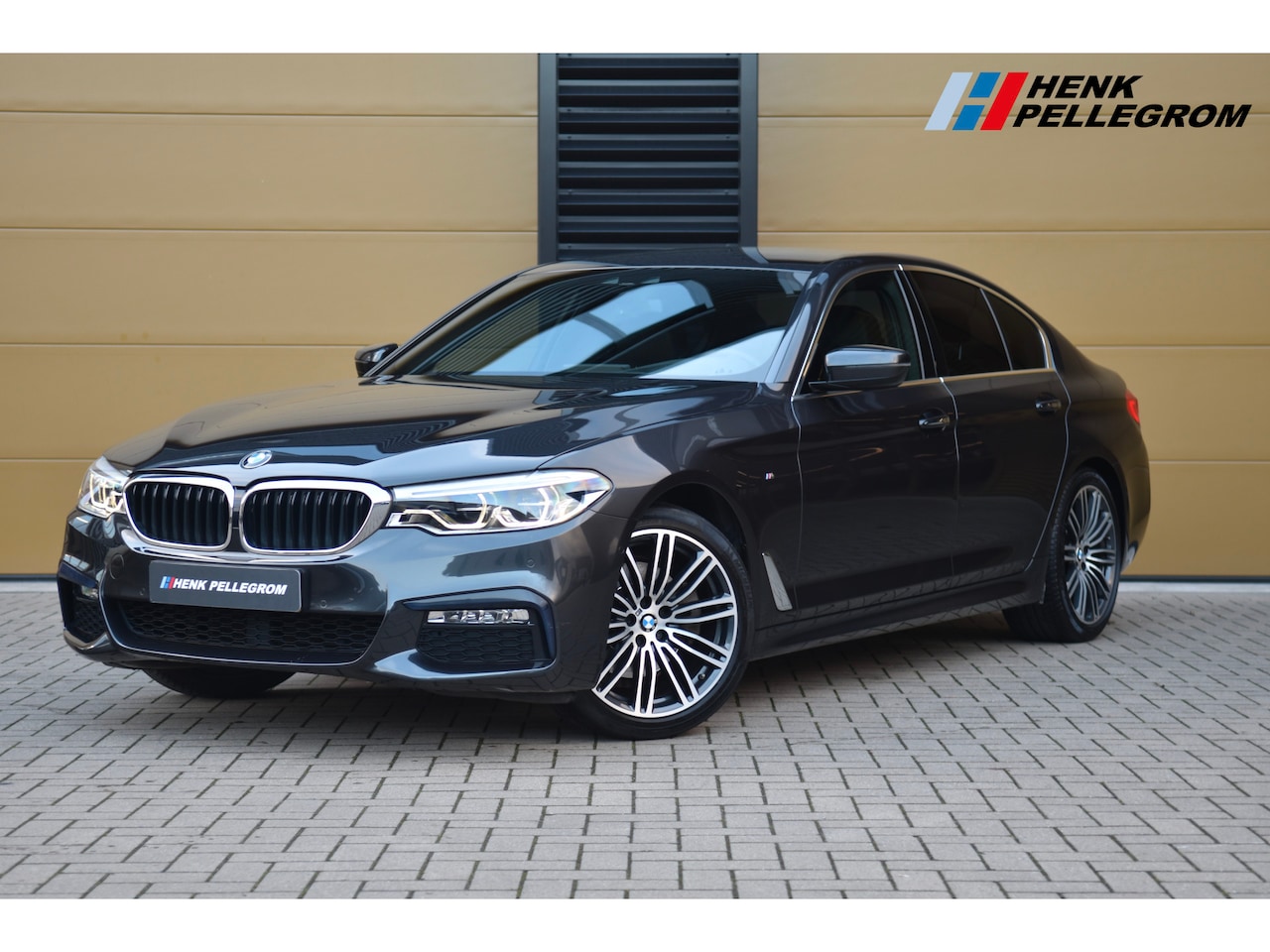 BMW 5-serie - 520i High Executive * M Sportpakket * Comfortstoelen * HIFI * Head-up * Grootlichtassisten - AutoWereld.nl