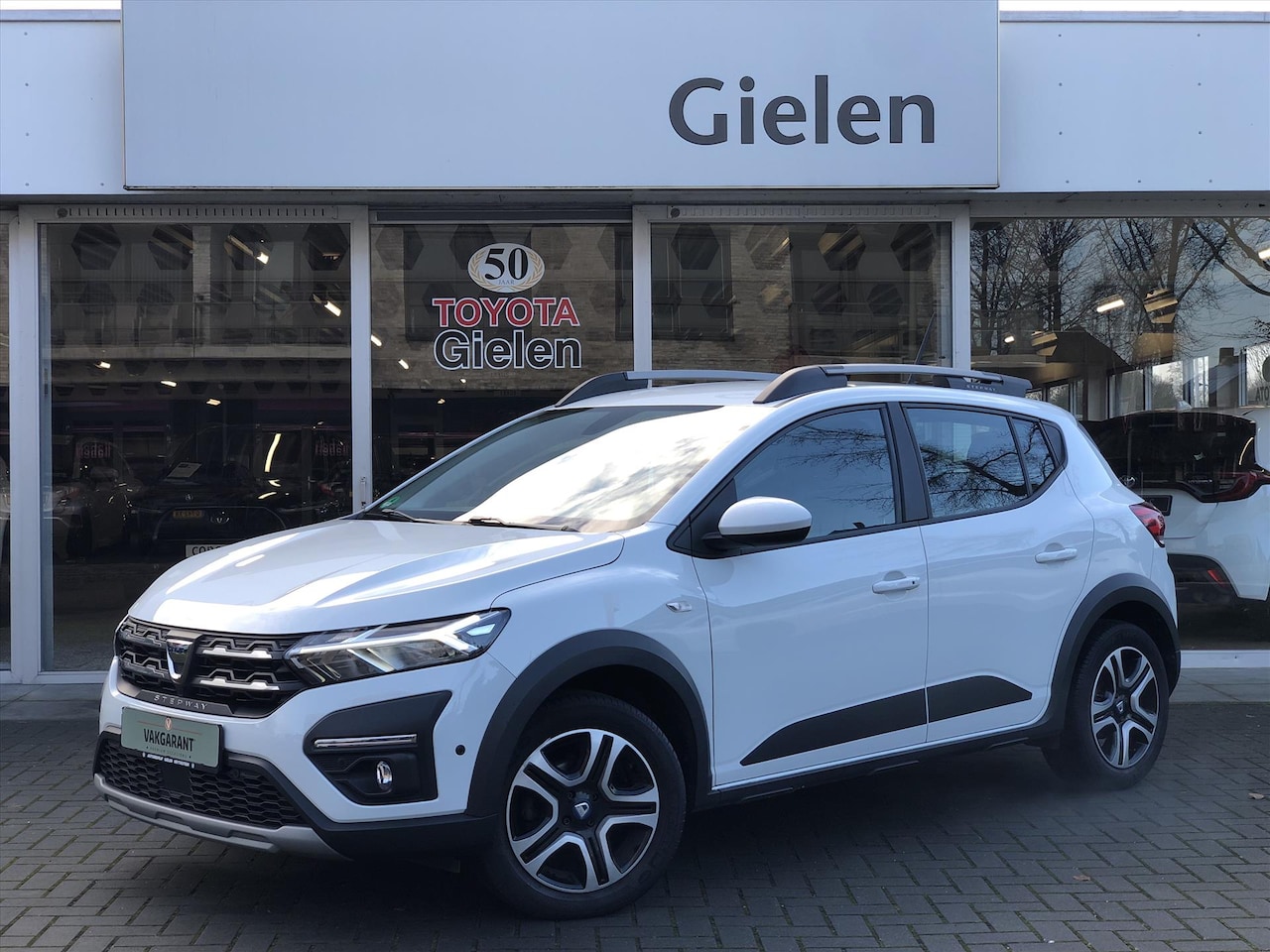 Dacia Sandero Stepway - 1.0 TCe 100pk bi-Fuel Comfort | Apple CarPlay/Android Auto, Camera, Parkeersensoren, Cruis - AutoWereld.nl