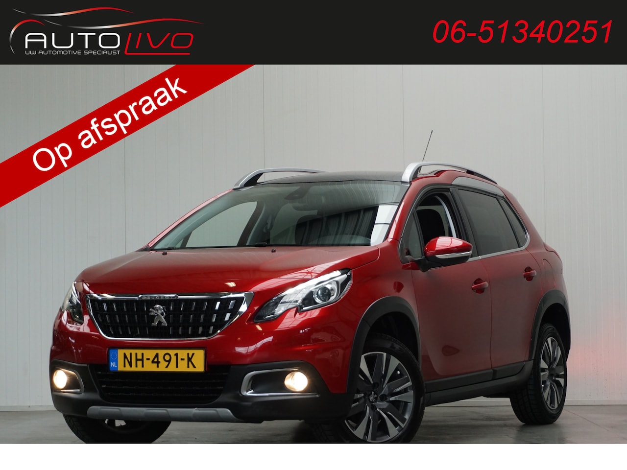 Peugeot 2008 - 1.2 PureTech Blue Lease Executive 110 PK! NAVI PANO H.LEER CLIMA PDC CRUISE etc. - AutoWereld.nl