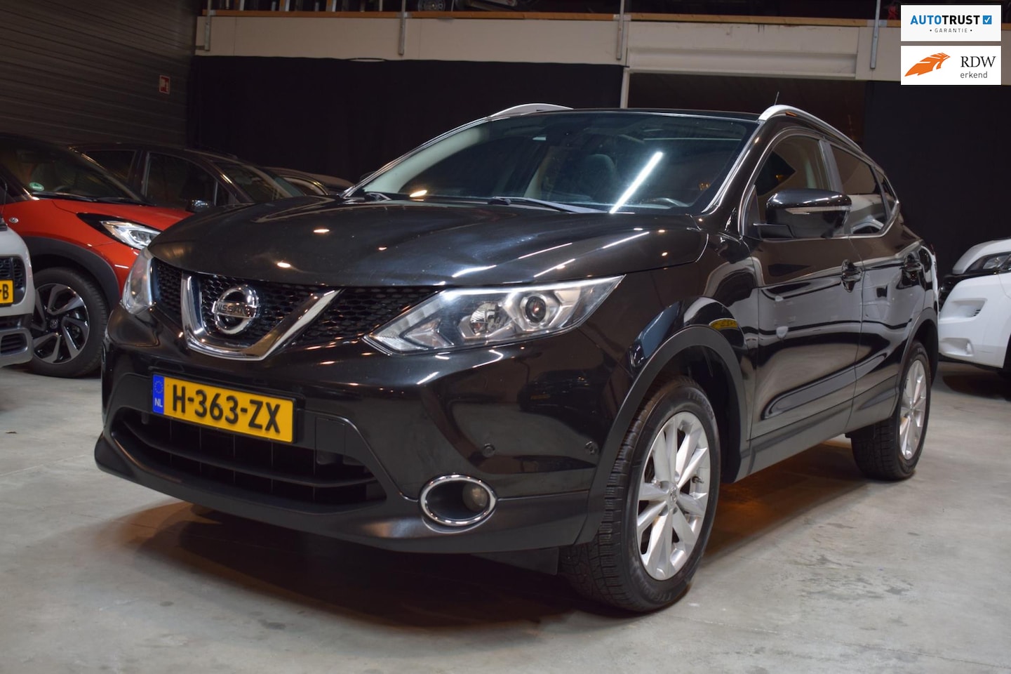 Nissan Qashqai - 1.2 Tekna pano/trekhaak/stoelverw. - AutoWereld.nl