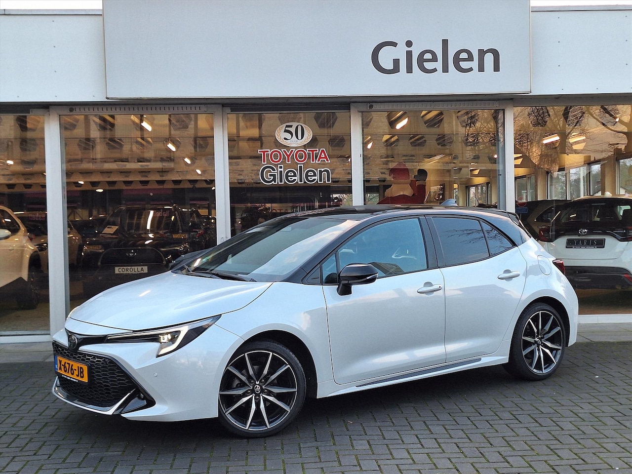 Toyota Corolla - 1.8 Hybrid 140pk GR Sport | Eerste eigenaar, Half Leer, LED, Stoelverwarming, Parkeersenso - AutoWereld.nl