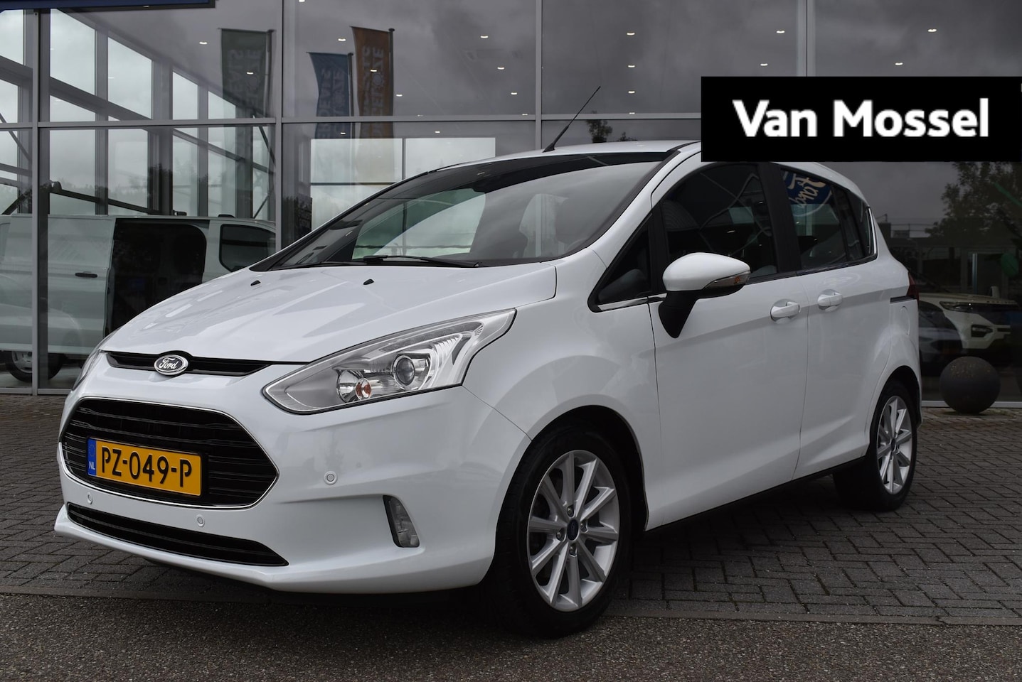 Ford B-Max - 1.0 EcoBoost Titanium | Cruise Control | Navigatie | Airco | Achteruitrijcamera | 16 inch - AutoWereld.nl