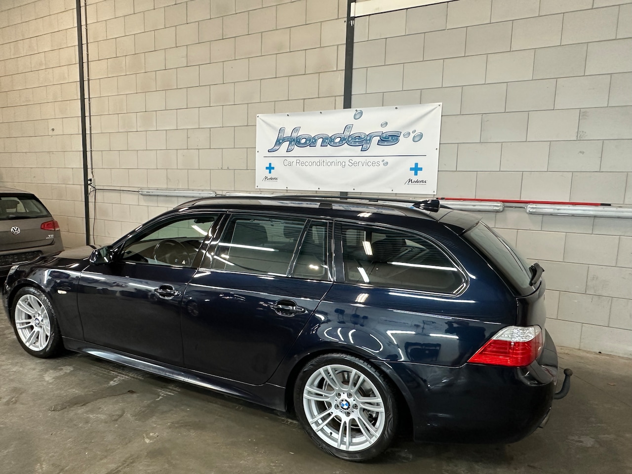 BMW 5-serie Touring - 520i Corporate Lease Business Line Sport - AutoWereld.nl