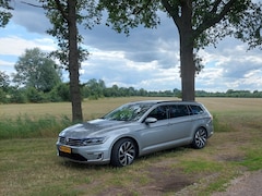 Volkswagen Passat Variant - 1.4 TSI GTE Highline Hybride met trekhaak