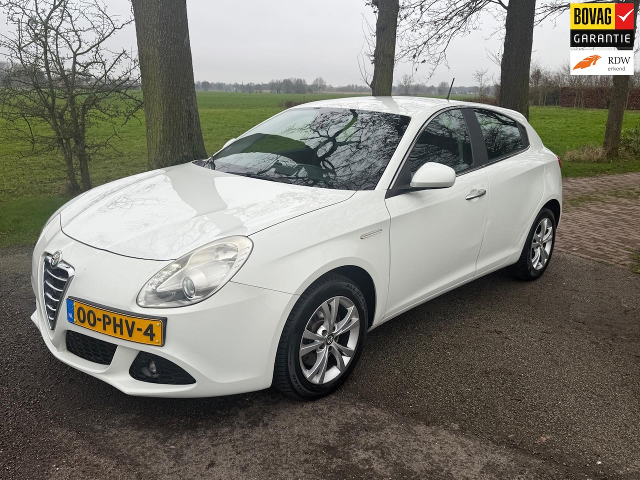 Alfa Romeo Giulietta - 1.4 T Distinctive / Airco / Led / Apk / NAP / LM - AutoWereld.nl