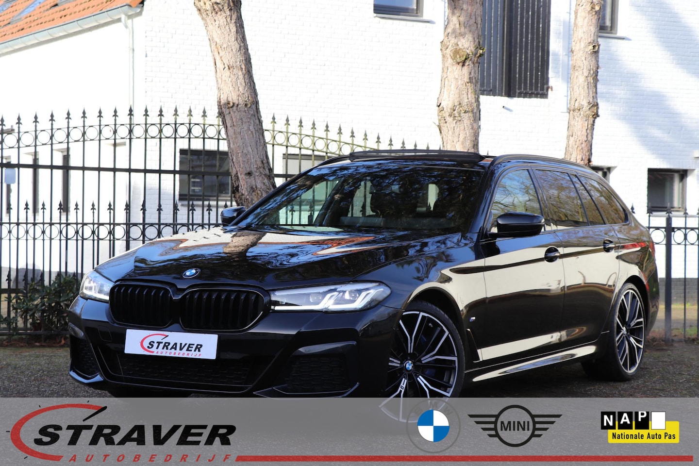 BMW 5-serie Touring - 530i Executive |M-Sport |Harman & Kardon |Panoramadak |Trekhaak - AutoWereld.nl