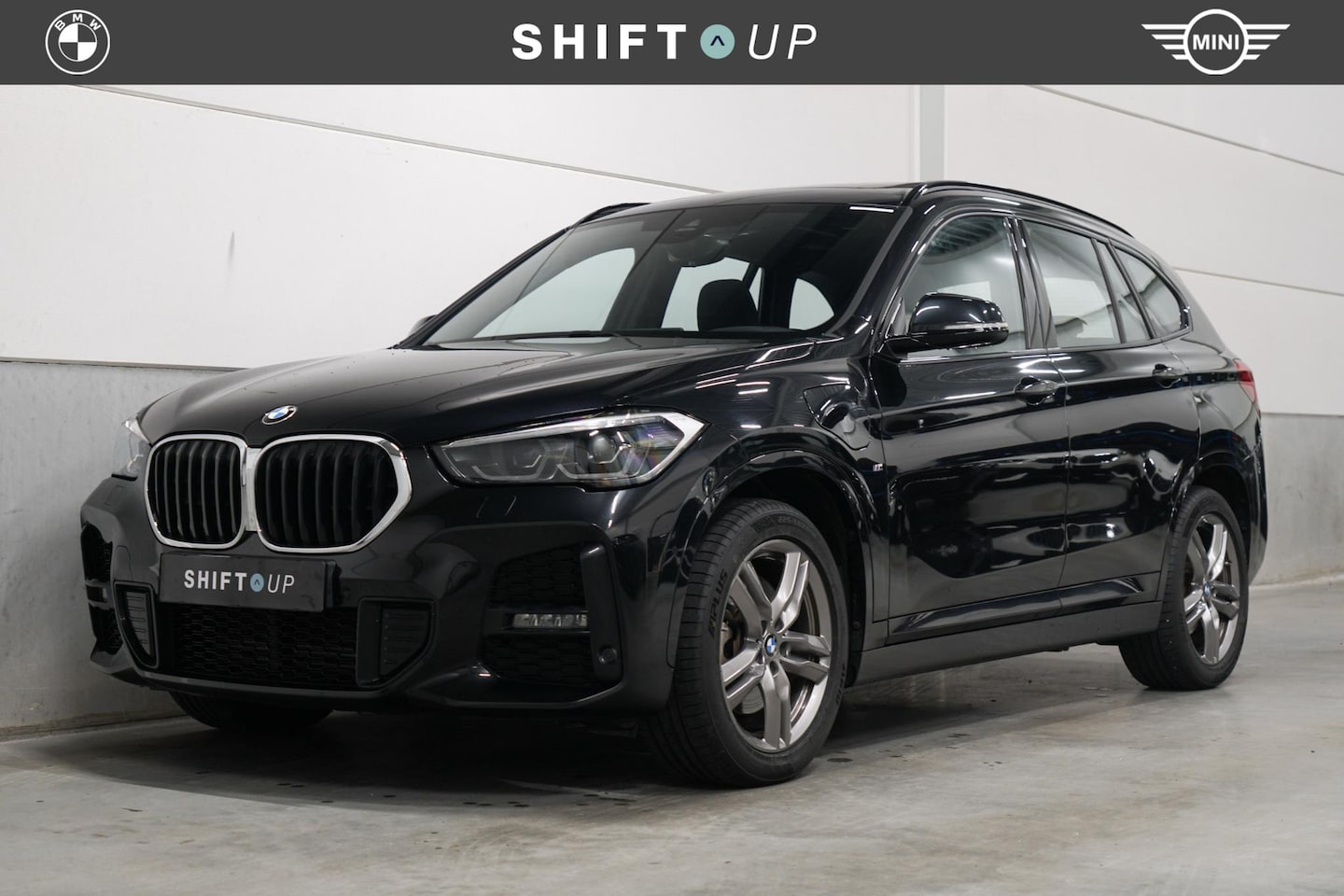 BMW X1 - xDrive25e M-Sport | Panoramadak | Adapt. Cruise Control - AutoWereld.nl