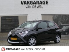 Toyota Aygo - 1.0 VVT-i x-play | Achteruitrijcamera | Apple-/Android Carplay | Lichtmetalen velgen | All