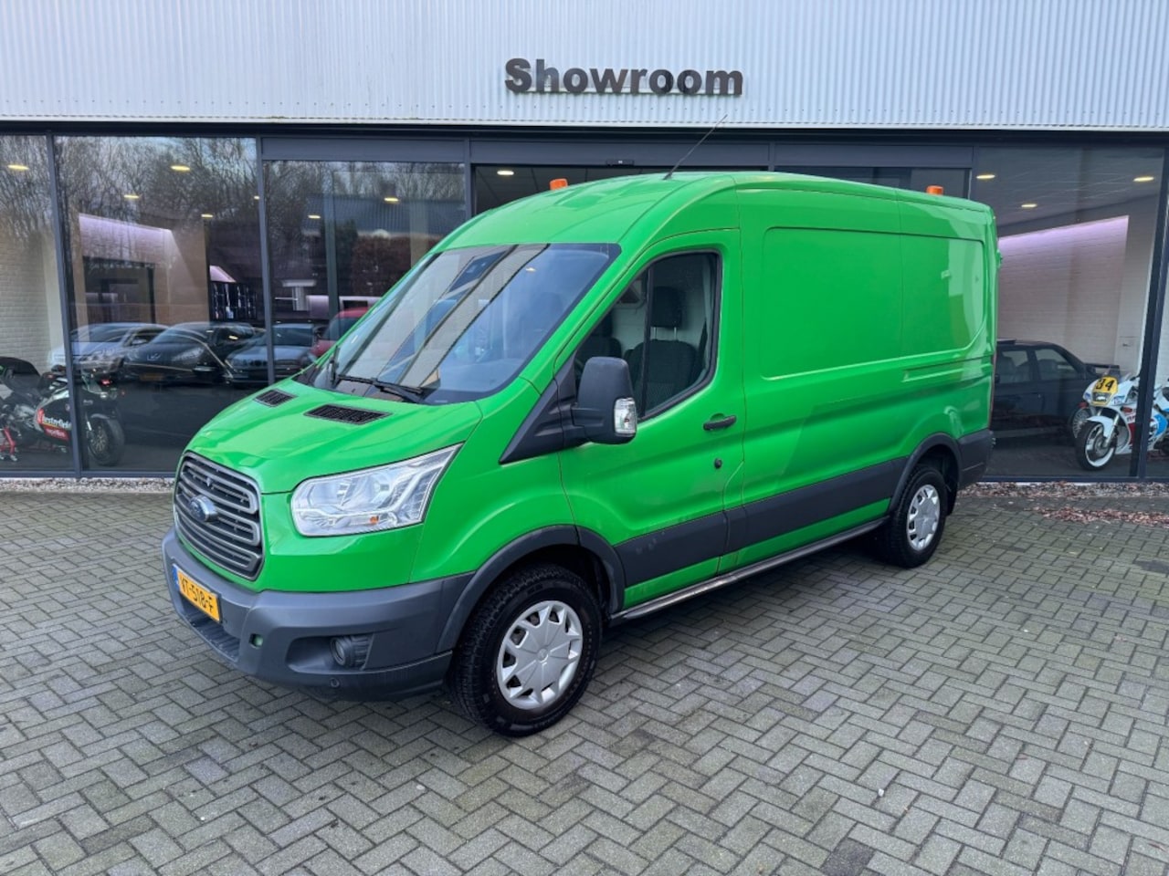 Ford Transit - 350 2.2 125pk TDCI Rwd L2H2 Trend,Navi,Cruise,Pdc,Airco - AutoWereld.nl