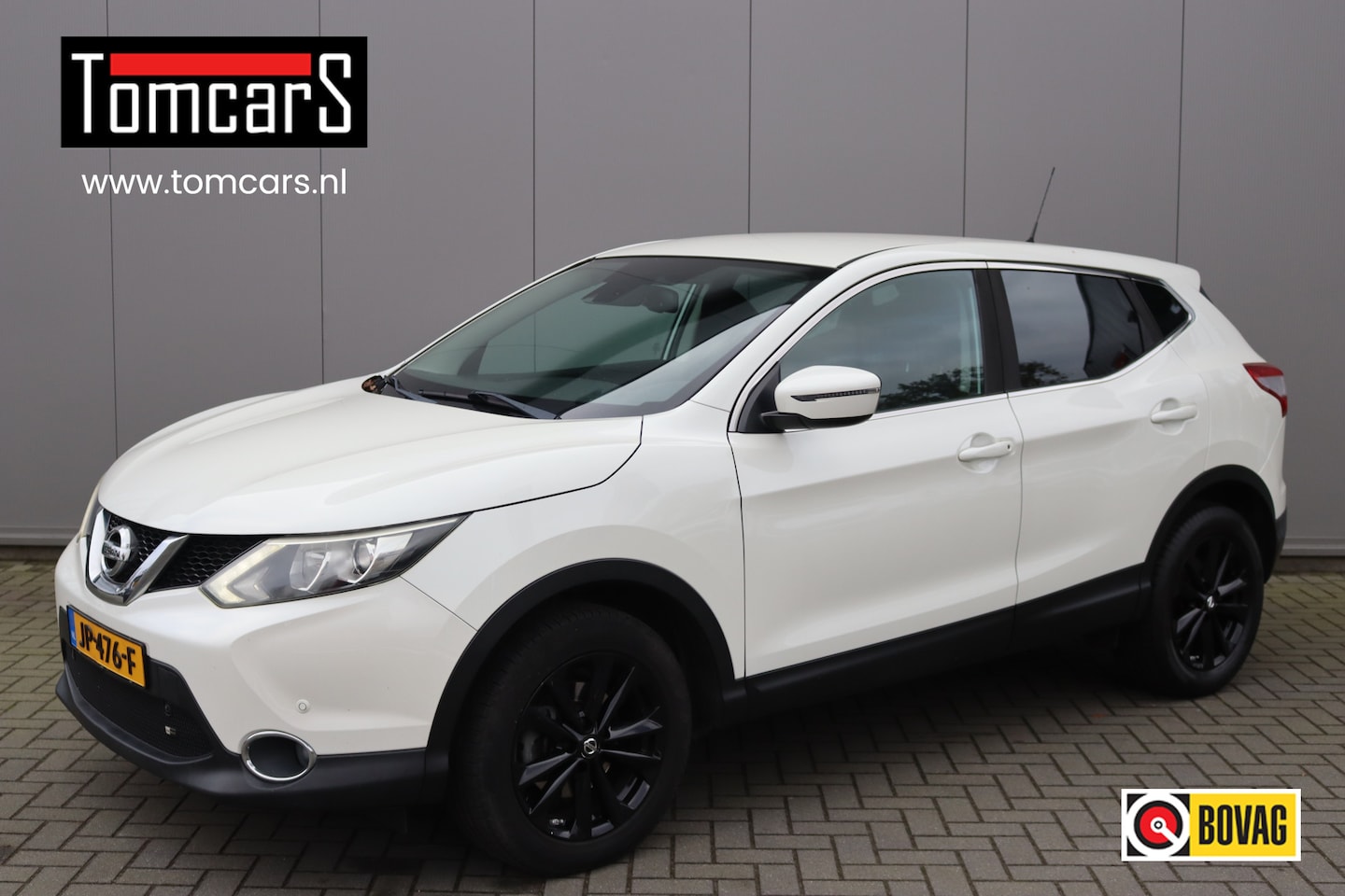 Nissan Qashqai - 1.2 DIG-T 116PK Connect Edition Trekhaak/Navigatie/Camera/Parkeerhulp - AutoWereld.nl