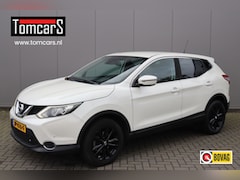 Nissan Qashqai - 1.2 DIG-T 116PK Connect Edition Trekhaak/Navigatie/Camera/Parkeerhulp