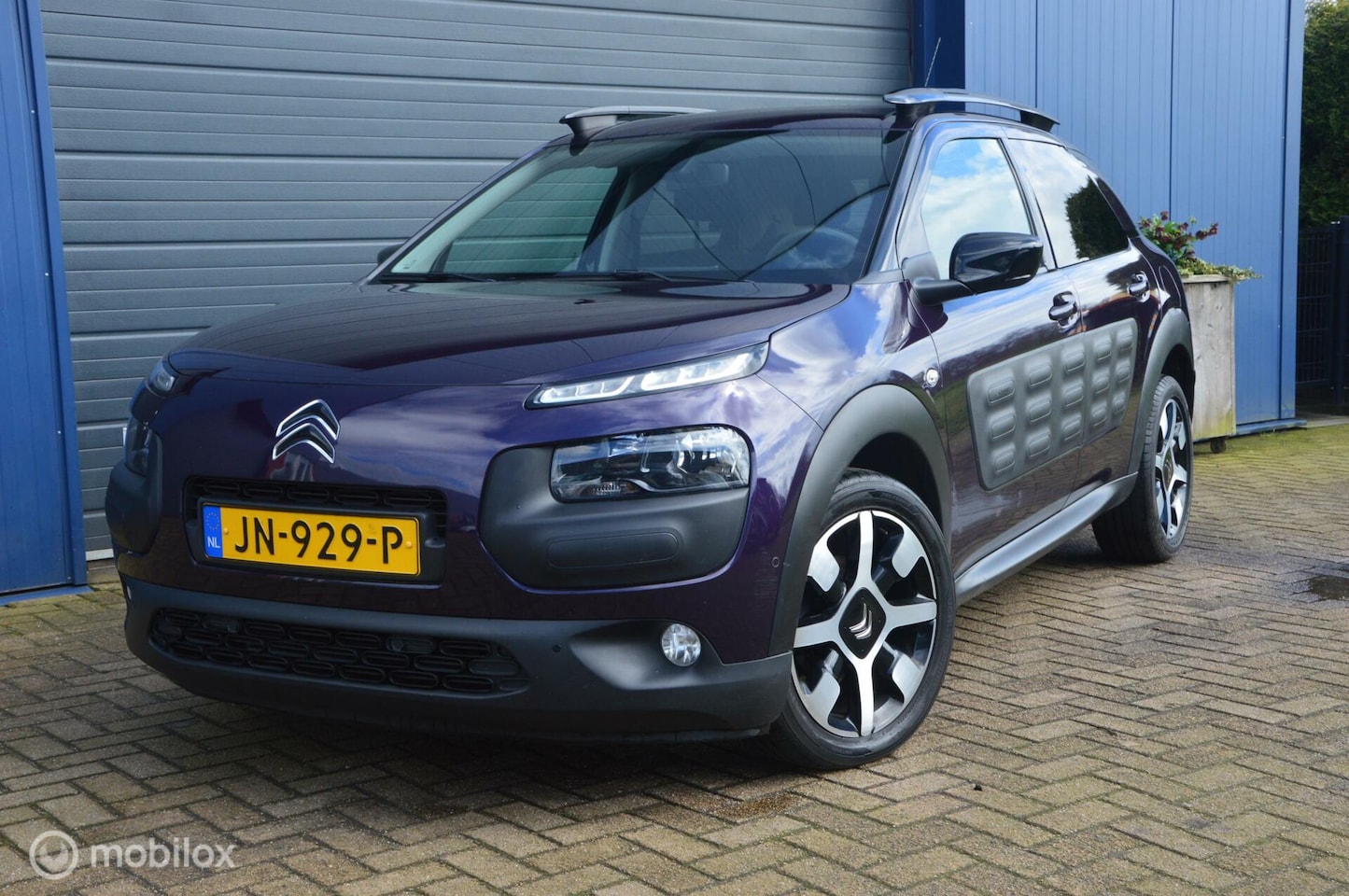 Citroën C4 Cactus - 1.2 PureTech ,Pano,Camera,Trekhaak,navi - AutoWereld.nl