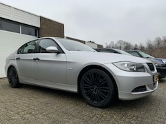 BMW 3-serie - 318i Executive NAP NWE APK Airco Carplay Trekhaak Cruise control 18'' LM velgen