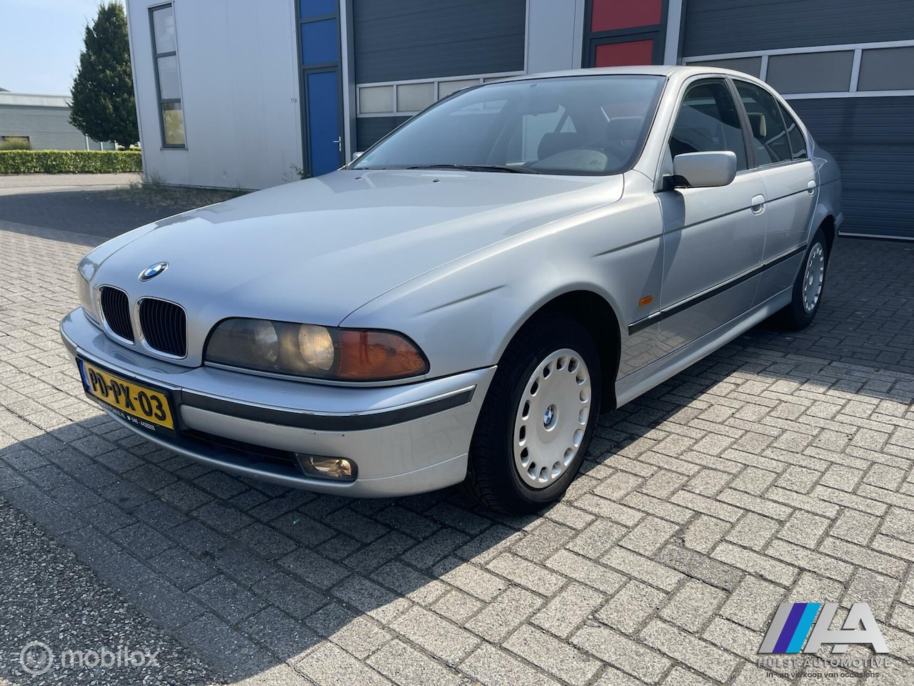 BMW 5-serie - 528i Executive Automaat | Nw. Navigatie | Apk - AutoWereld.nl