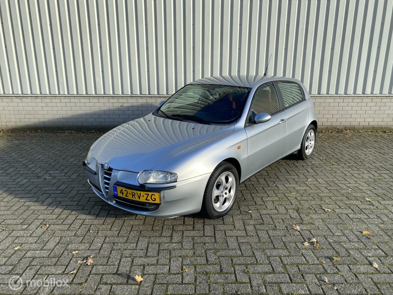 Alfa Romeo 147 - 1.6 T.Spark Distinctive 1.6 T.Spark Distinctive - AutoWereld.nl