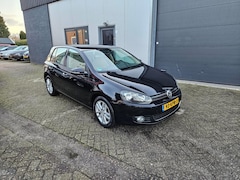 Volkswagen Golf - 1.6 TDI Highline BlueMotion