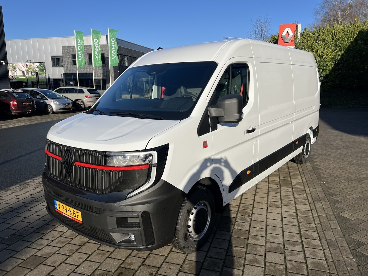 Renault Master - L3H2 170 PK NIEUW MODEL / AIRCO / MULTIMEDIA / AIRBAG/ AHW KOP / CAMERA / 4 SEIZOEN BAND / - AutoWereld.nl