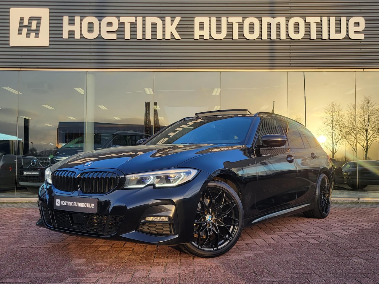 BMW 3-serie Touring - 320i High Executive | Pano | HUD | Laser | Ambiente - AutoWereld.nl