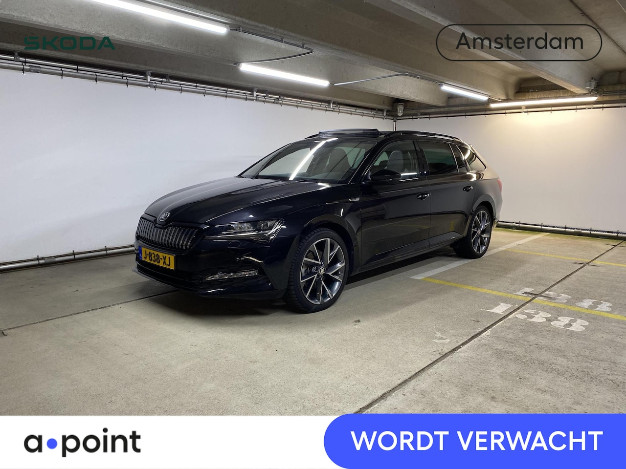 Skoda Superb Combi - 1.4 TSI iV Sportline Business 156 pk Automaat (DSG) | Navigatie | Panoramadak | Trekhaak ( - AutoWereld.nl