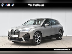 BMW iX - xDrive40 Stuurwielrand Verwarming / Comfort Acces / Panorama Skylounge / Driving Assistant