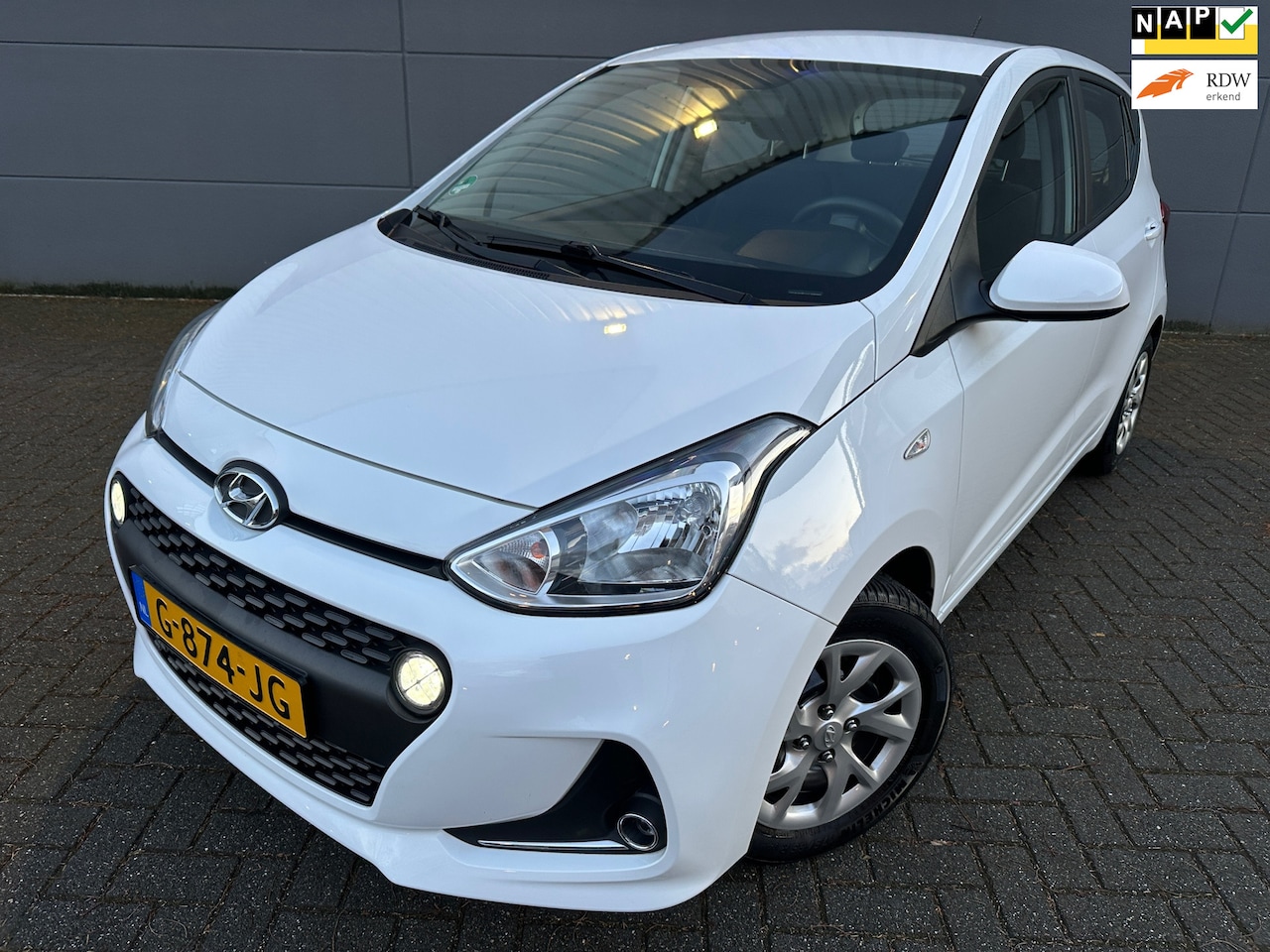 Hyundai i10 - 1.0i Comfort*1EIGNAAR*CRUISE*NAP*NEW APK*AIRCO*ELKT-RAAM - AutoWereld.nl