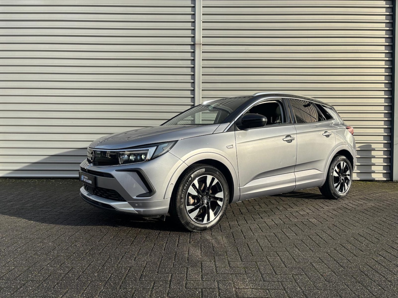 Opel Grandland - 1.2 Turbo Ultimate Luxe uitvoering| Alcantara| Camera voor en Achter| Navigatie| 130pk| Ke - AutoWereld.nl