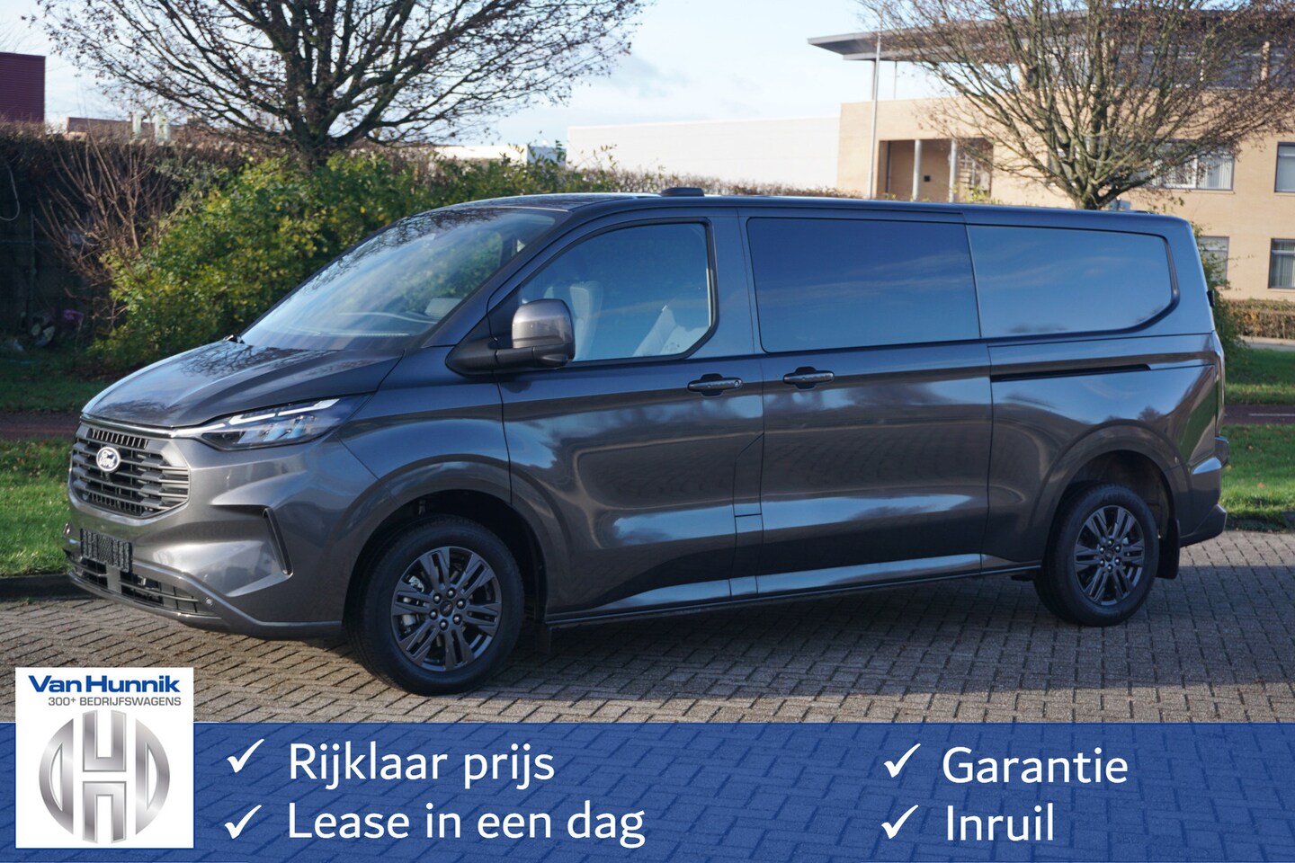 Ford Transit Custom - 320L 170PK DC Limited AUT MY2024 Navi, ACC, Trekhaak, 360° Cam, 17" LM, 2x Schuifdeur!! NR - AutoWereld.nl