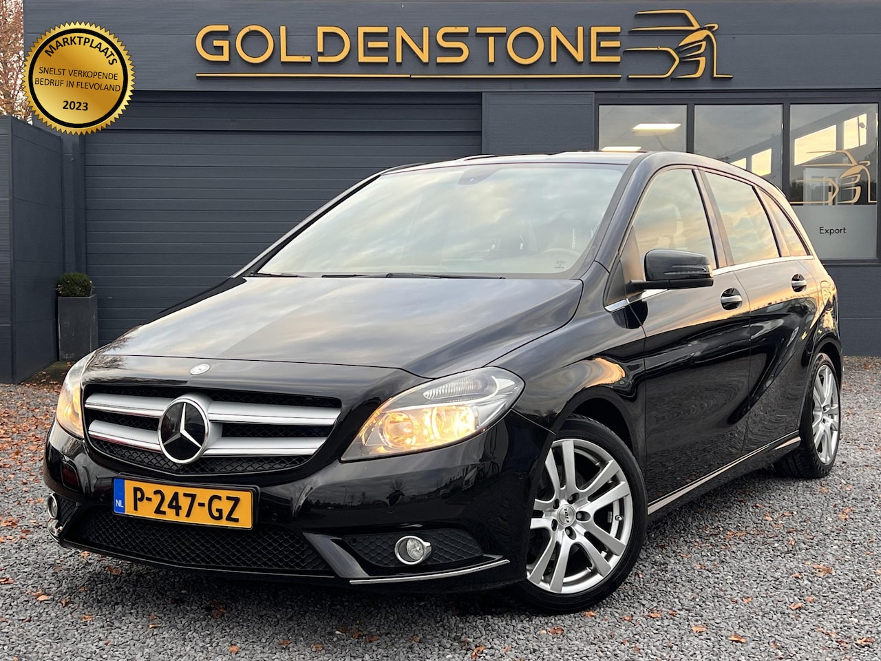 Mercedes-Benz B-klasse - 180 Ambition 1e Eigenaar,Navi,Airco,PDC,Trekhaak,Bluetooth,6-bak,Nieuwe APK bij Aflevering - AutoWereld.nl