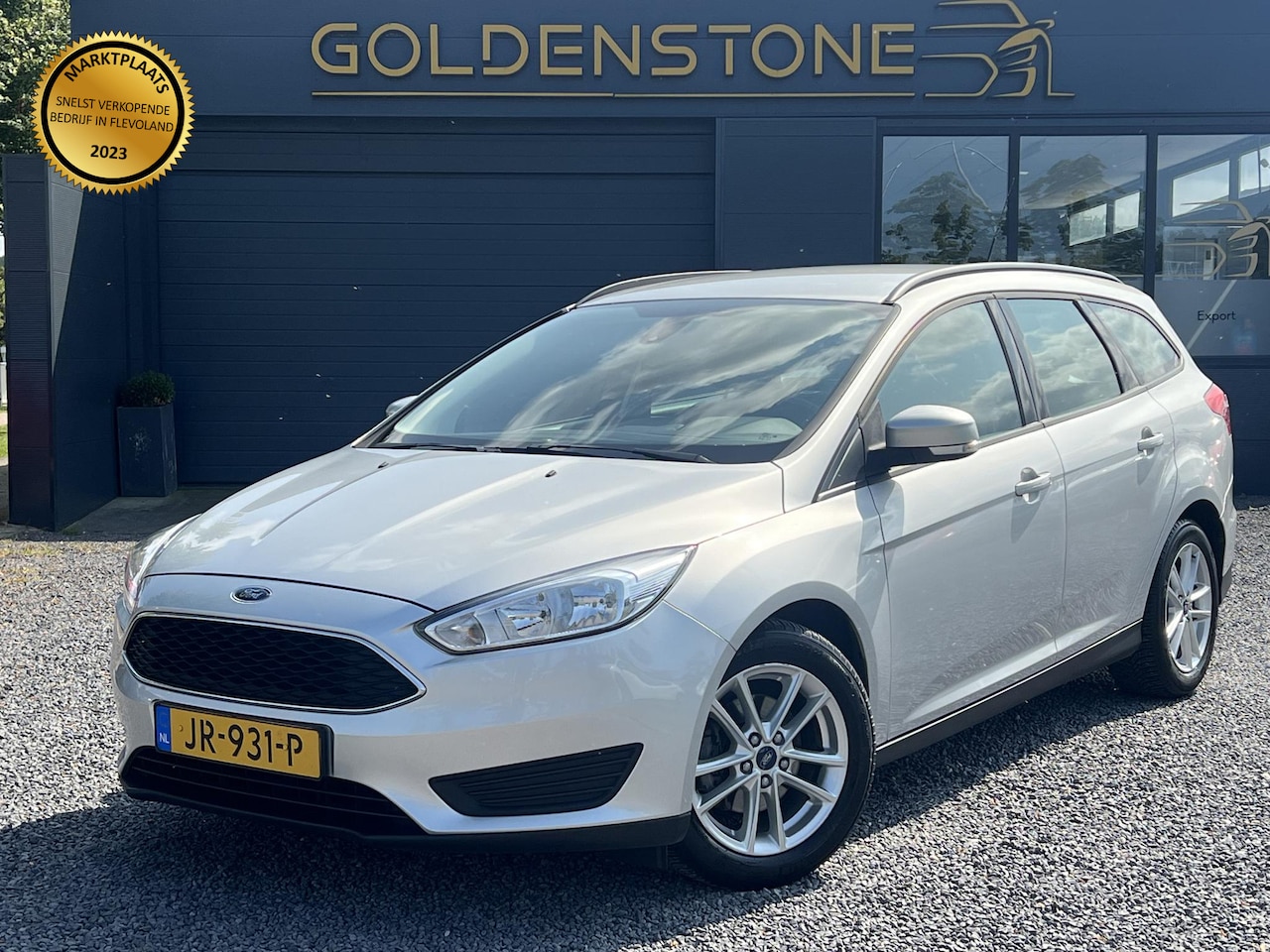 Ford Focus Wagon - 1.0 Trend Navi,Airco,Cruise,PDC,Bluetooth,N.A.P,APK tot 06-2025 - AutoWereld.nl