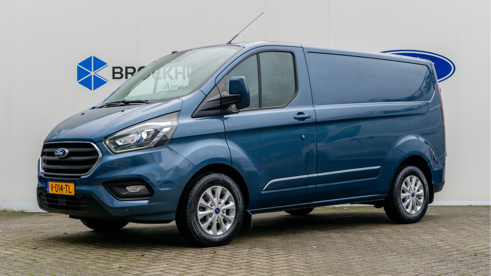 Ford Transit Custom - 280 L1H1 2.0 TDCI 130PK Automaat Limited | Stoelverwarming| Voorruitverwarming | Navigatie - AutoWereld.nl