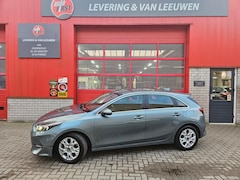 Kia Cee'd - Ceed 1.0 T-GDi DynamicLine Navigatie/ Cruise control/ Rijklaarprijs