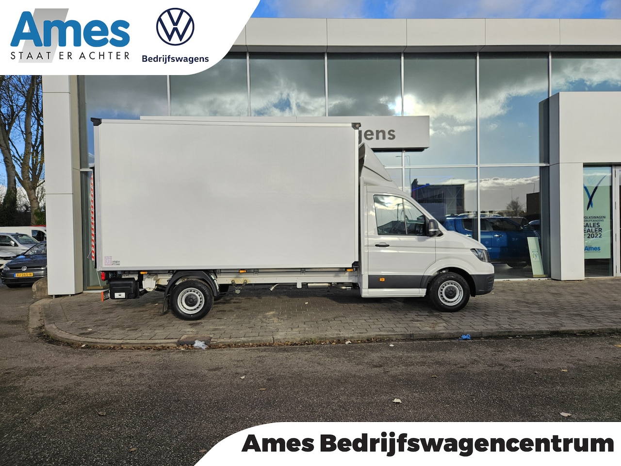 Volkswagen Crafter - 35 2.0 TDI L4 Trendline bakwagen 177PK hand | Dhollandia laadlift | - AutoWereld.nl