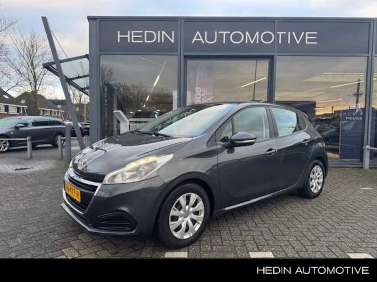 Peugeot 208 - 1.2 Active | NAVIGATIE | BLUETOOTH | CRUISE CONTROL | CARPLAY - ANDROID AUTO | - AutoWereld.nl