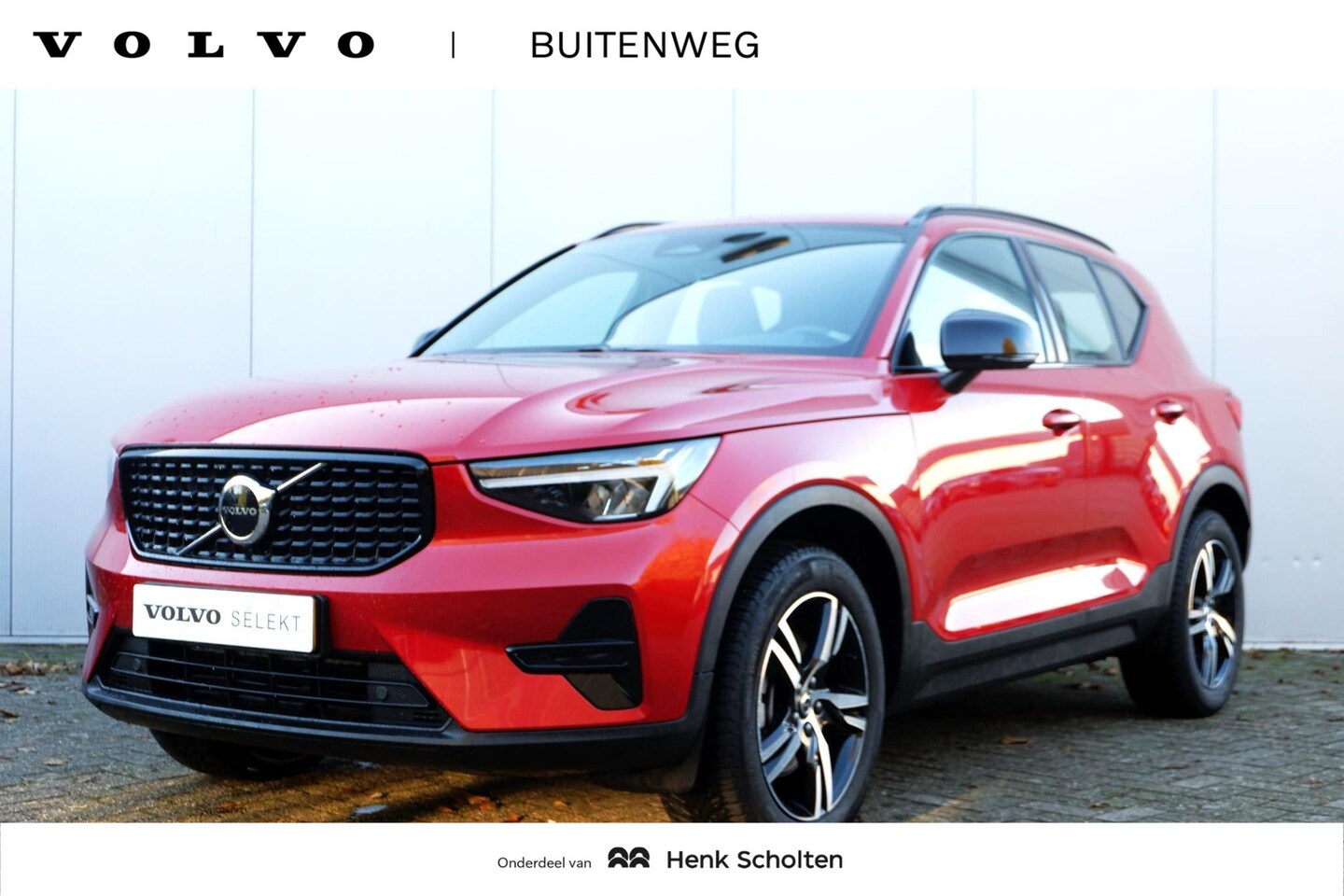 Volvo XC40 - B4 AUT7 197PK Plus Dark, Trekhaak, Verwarmbare Voorruit, Achteruitrijcamera, Parkeersensor - AutoWereld.nl