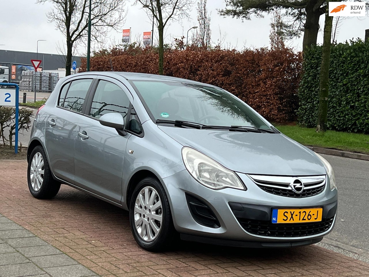 Opel Corsa - 1.4-16V Anniversary Edition 1.4-16V Anniversary Edition, 5 deurs |automaat! - AutoWereld.nl