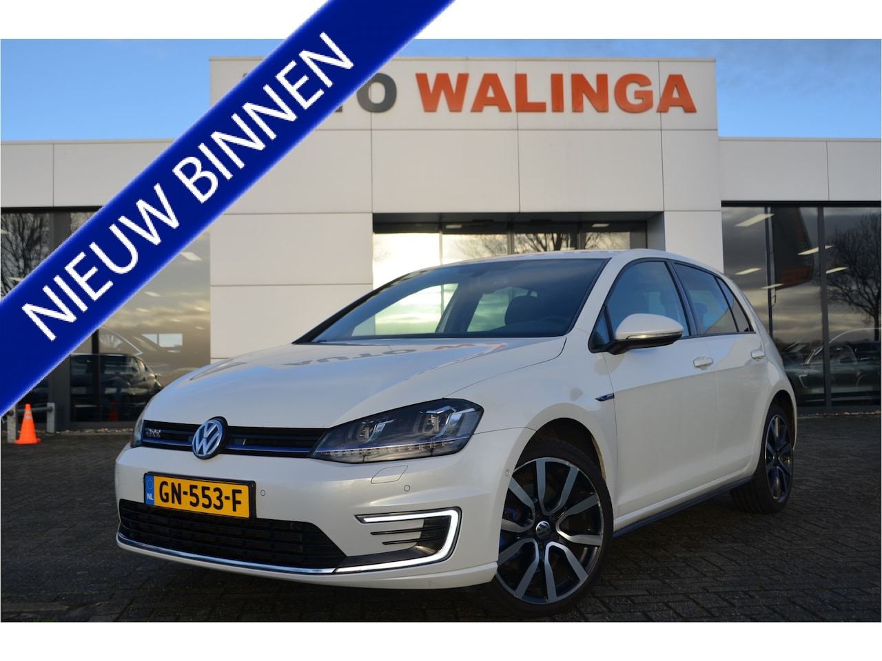 Volkswagen Golf - 1.4 TSI GTE Parelmoer Wit | a.Camera | Stoelverwarming | Getint glas | 18'' LMV | Spiegels - AutoWereld.nl