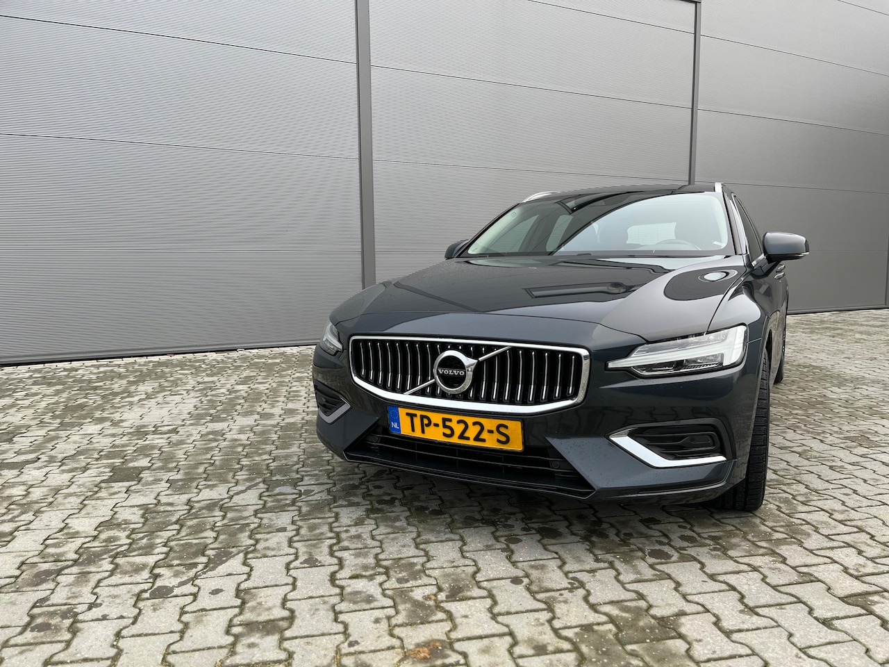 Volvo V60 - 2.0 D4 Inscription Luxury Scandinavian line - AutoWereld.nl