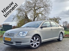 Toyota Avensis - 2.0 VVTi Executive | Climate | Cruise | Trekhaak