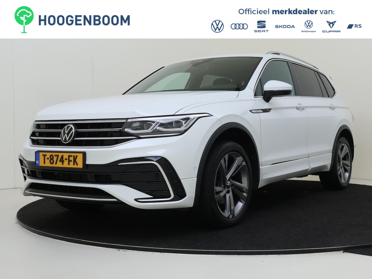 Volkswagen Tiguan Allspace - 1.5 TSI R-Line Business+ 7p. | Parkeerassistent | Keyless | Stoel- en stuurwielverwarming - AutoWereld.nl