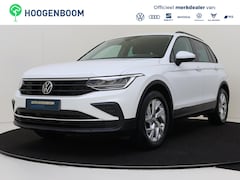 Volkswagen Tiguan - 1.5 TSI Life | Trekhaak | Achteruitrijcamera | Stoel-en stuurwielverwarming | 3-Zone airco