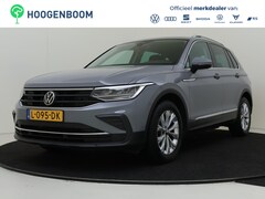 Volkswagen Tiguan - 1.5 TSI Life | Trekhaak | Achteruitrijcamera | Stoel- en stuurwielverwarming | 3-zone airc