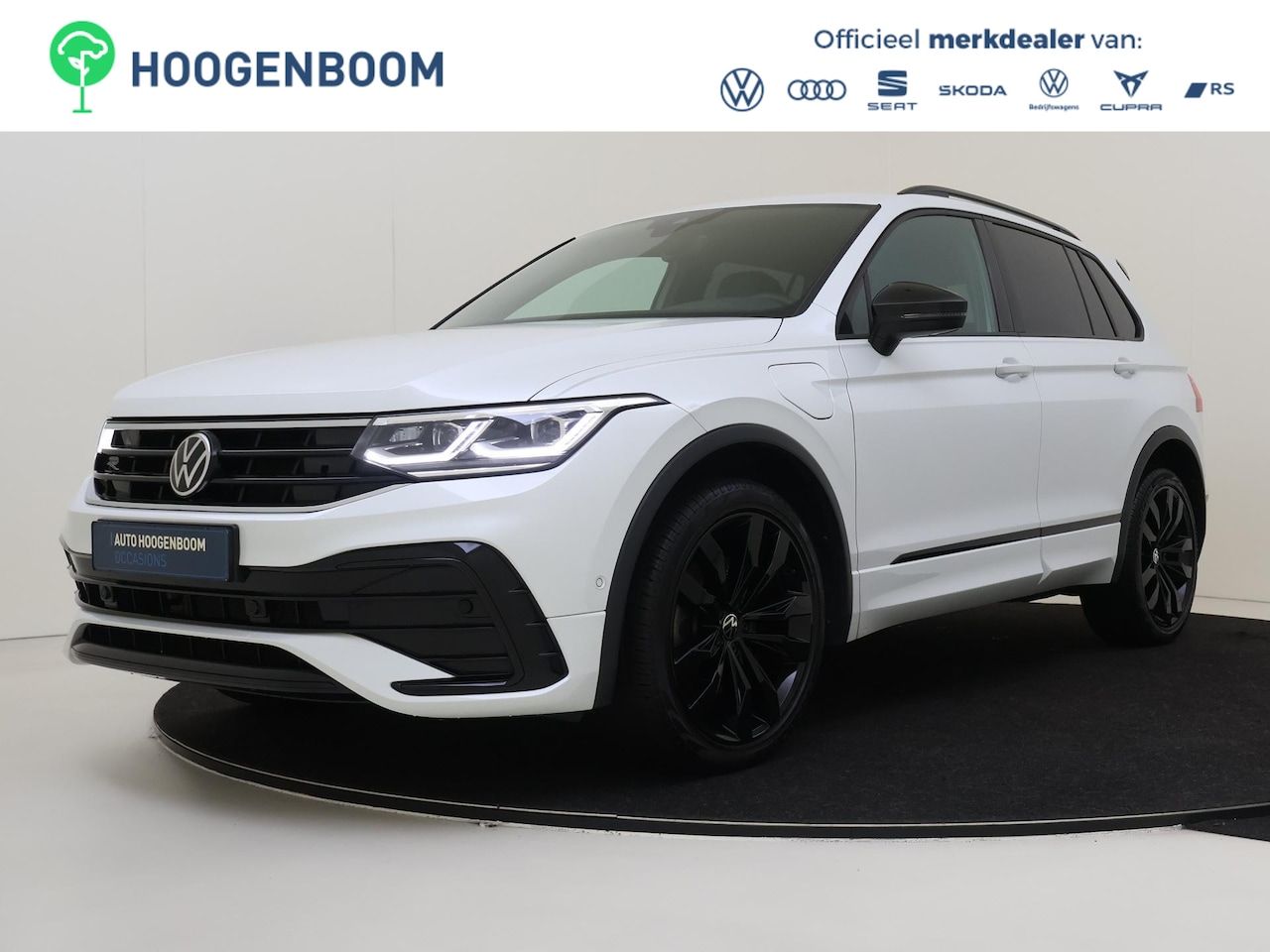 Volkswagen Tiguan - 1.4 TSI eHybrid R-Line Business | Adaptieve demping | Parkeerassistent | Achteruitrijcamer - AutoWereld.nl