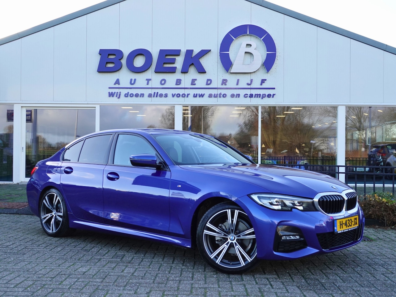 BMW 3-serie - 320i 184PK AUT Executive Edition M-SPORT H-LEER | LED | LMV | PDC V+A | NAVI - AutoWereld.nl