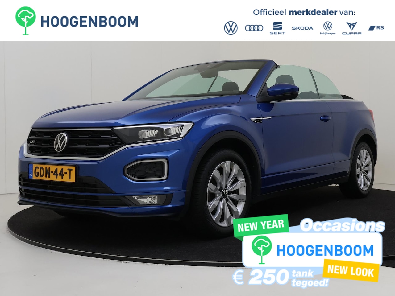 Volkswagen T-Roc Cabrio - 1.5 TSI R-Line | Stoelverwarming | Dodehoek detectie | CarPlay | LED verlichting | Digital - AutoWereld.nl