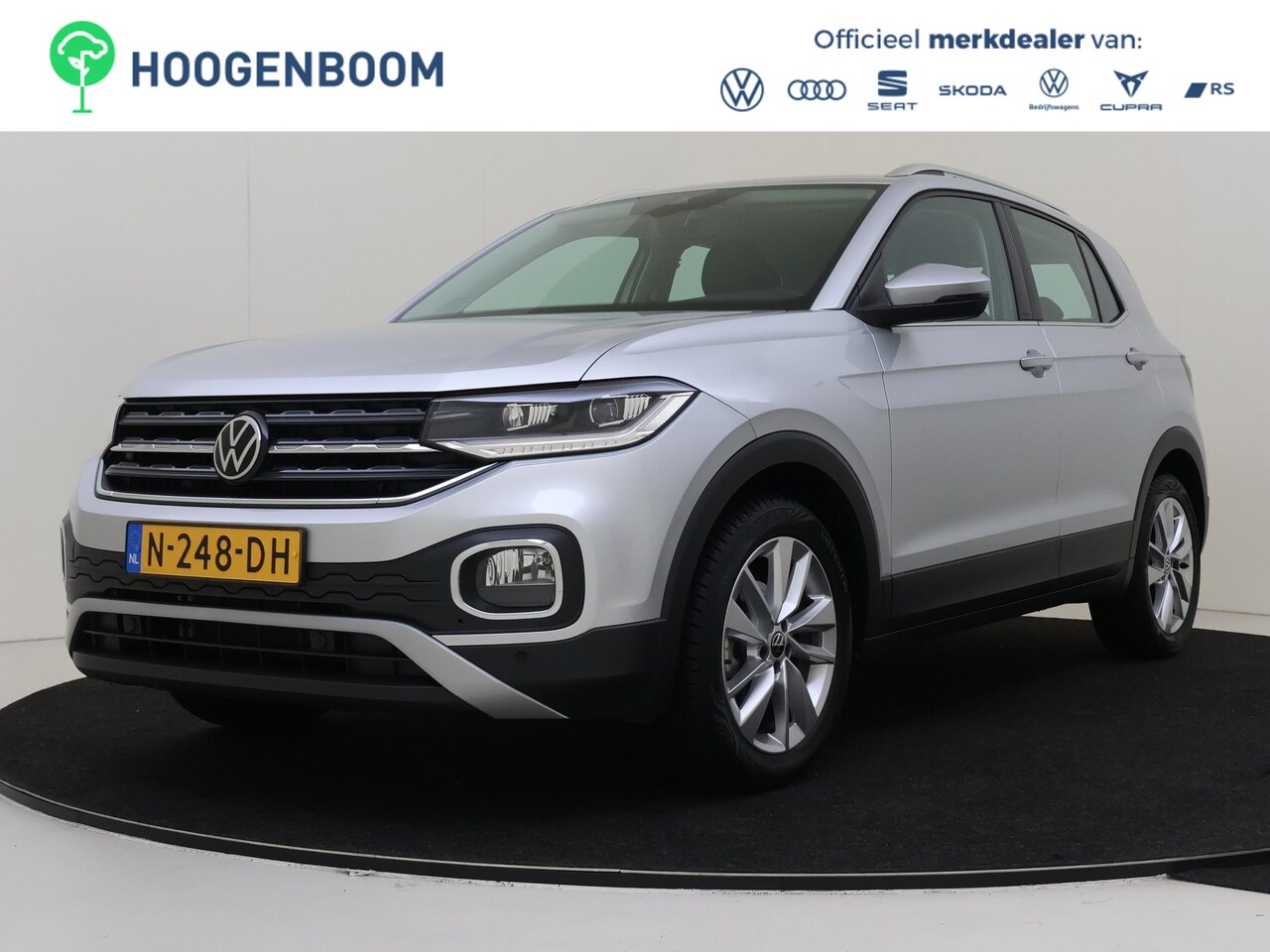 Volkswagen T-Cross - 1.0 TSI Style | Achteruitrijcamera | Navigatie | LED verlichting | CarPlay | Elektrisch in - AutoWereld.nl