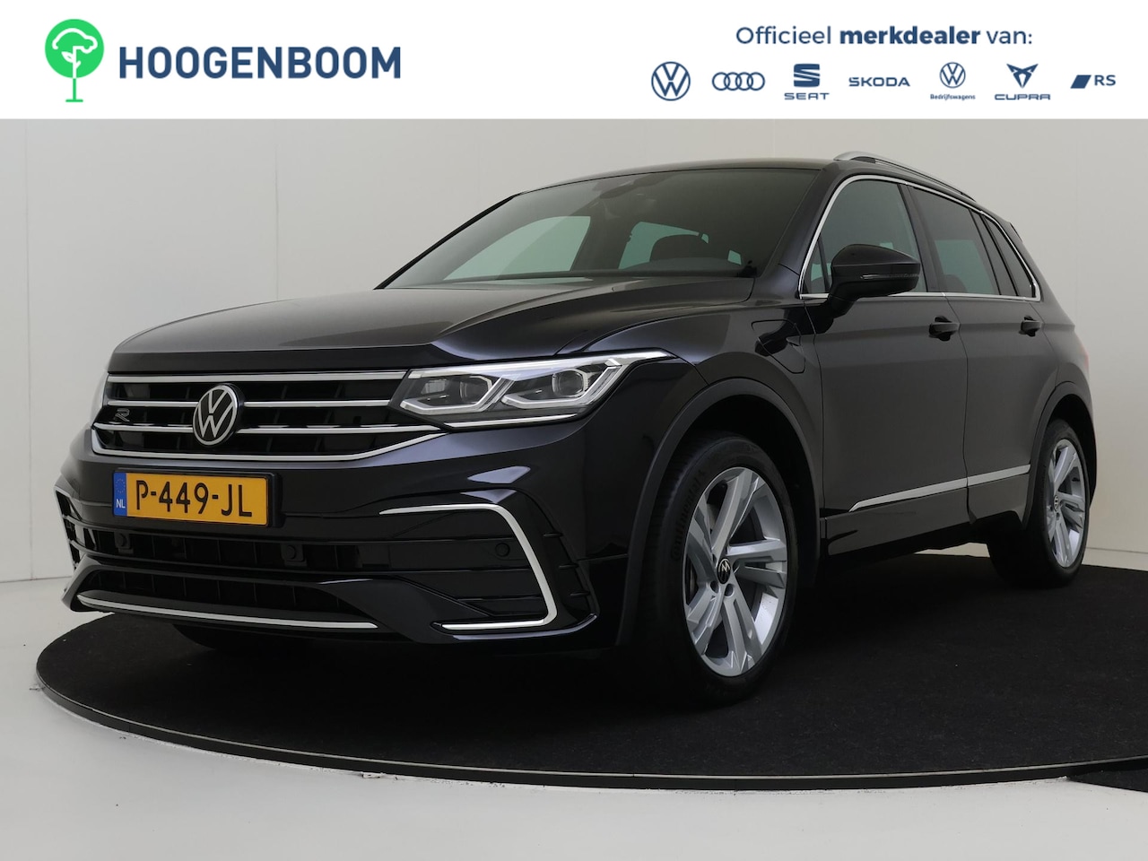 Volkswagen Tiguan - 1.4 TSI eHybrid R-Line Business+ | Trekhaak | Achteruitrijcamera | LED Matrix | Keyless | - AutoWereld.nl