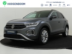 Volkswagen T-Roc - 1.0 TSI Life Edition | Achteruitrijcamera | Adaptive cruise control | Apple Carplay / Andr