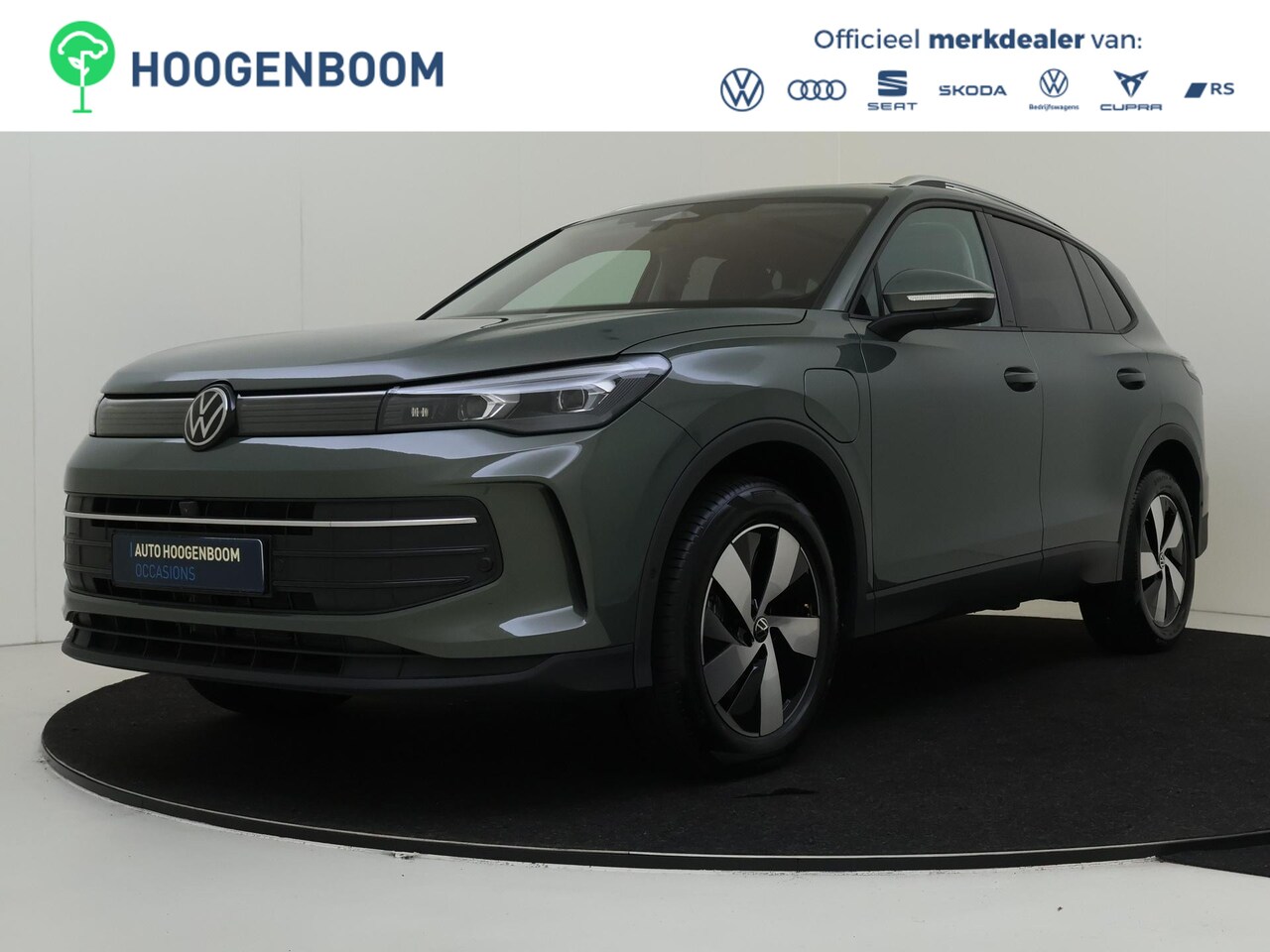 Volkswagen Tiguan - 1.5 eHybrid DSG Life Edition | Panoramadak | 18 inch LM velgen | Trekhaak | Matrix koplamp - AutoWereld.nl